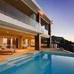 Beachside Holiday Home